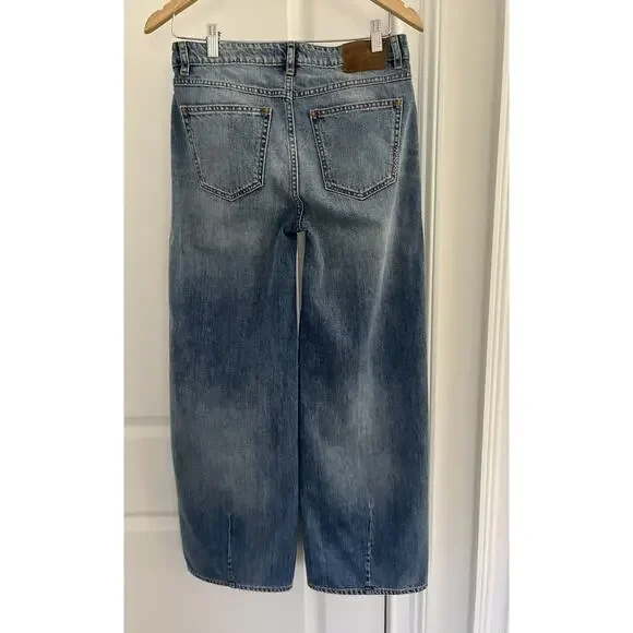 NEUW wide leg women’s jeans sz. 8 blue